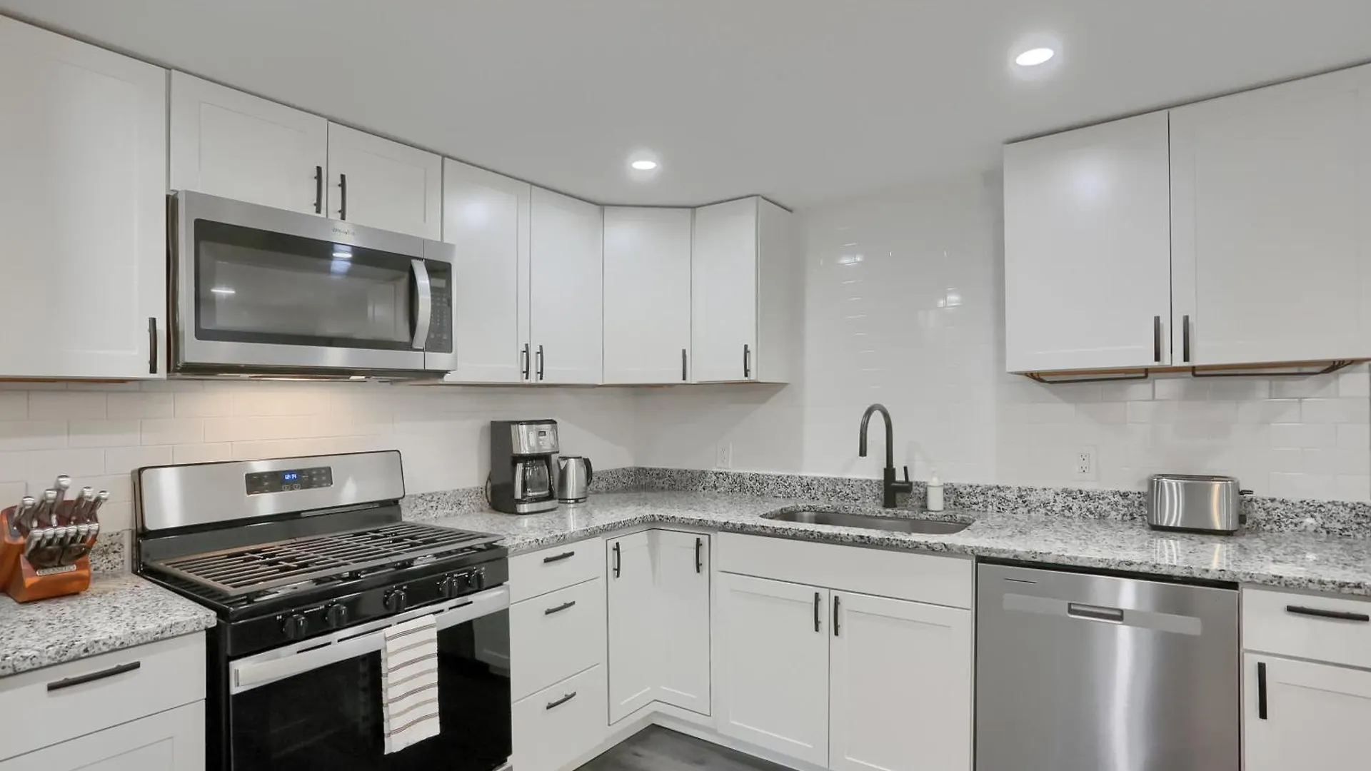 Stylish And Central 3Bd Home Pittsburgh North Side 0*,  United States